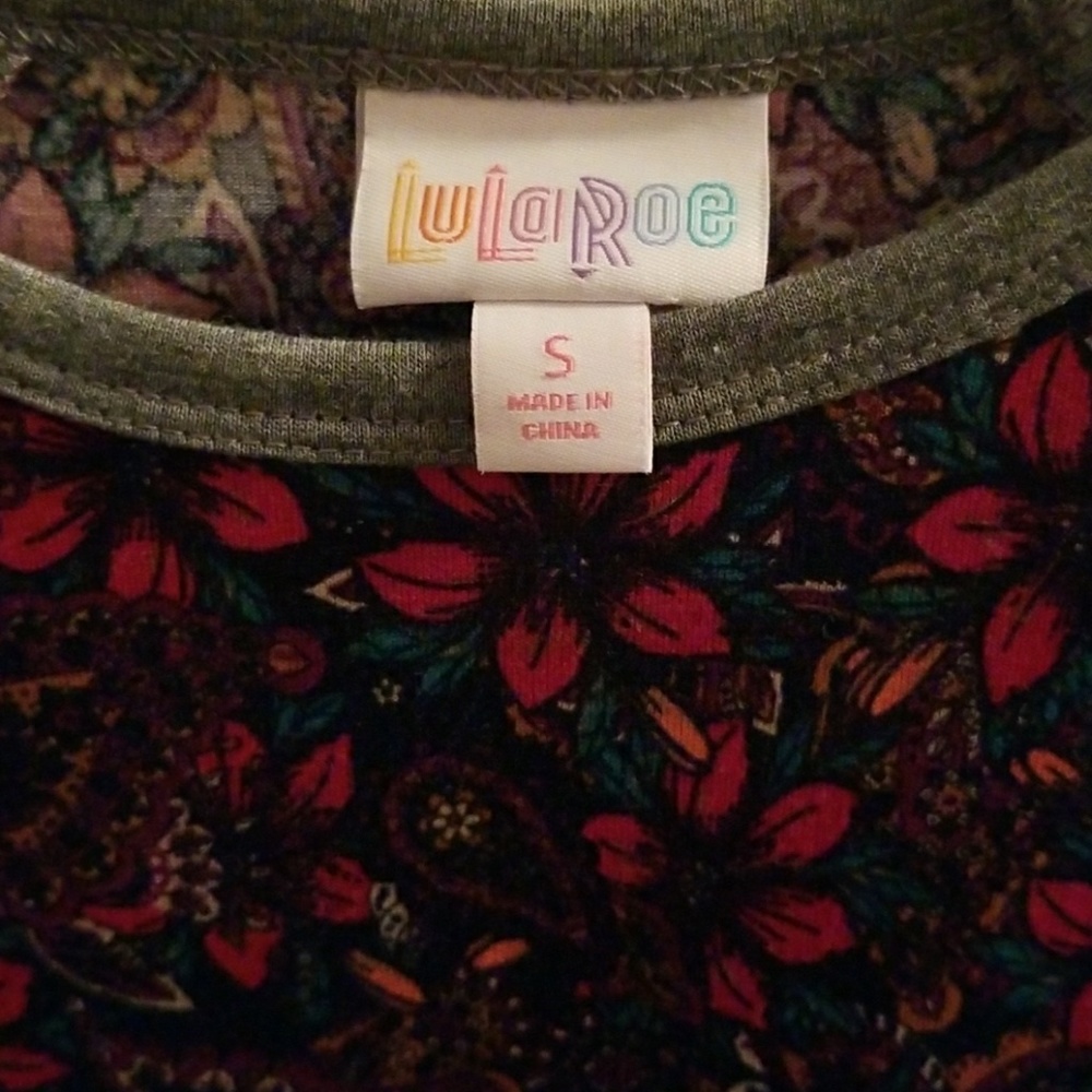 Lularoe Randy baseball shirt - Picture 4 of 4